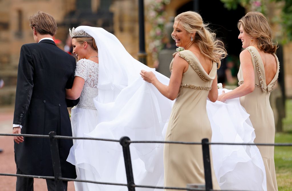 Prince Harry S Ex Chelsy Davy Is A Golden Goddess In Slinky Bridesmaid 51030 Hot Sex Picture