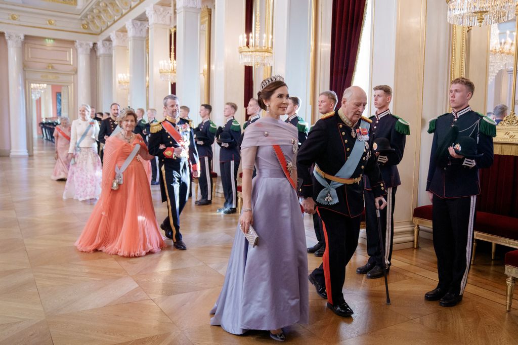 O Rei Frederico acompanhou a Rainha Sonja