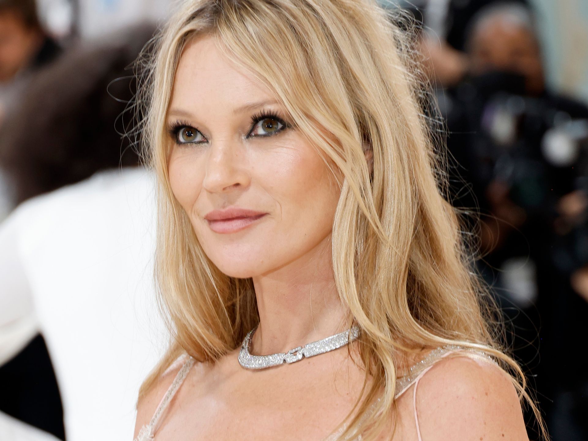Kate Moss had the ultimate red 'revenge dress' - see photos HELLO!