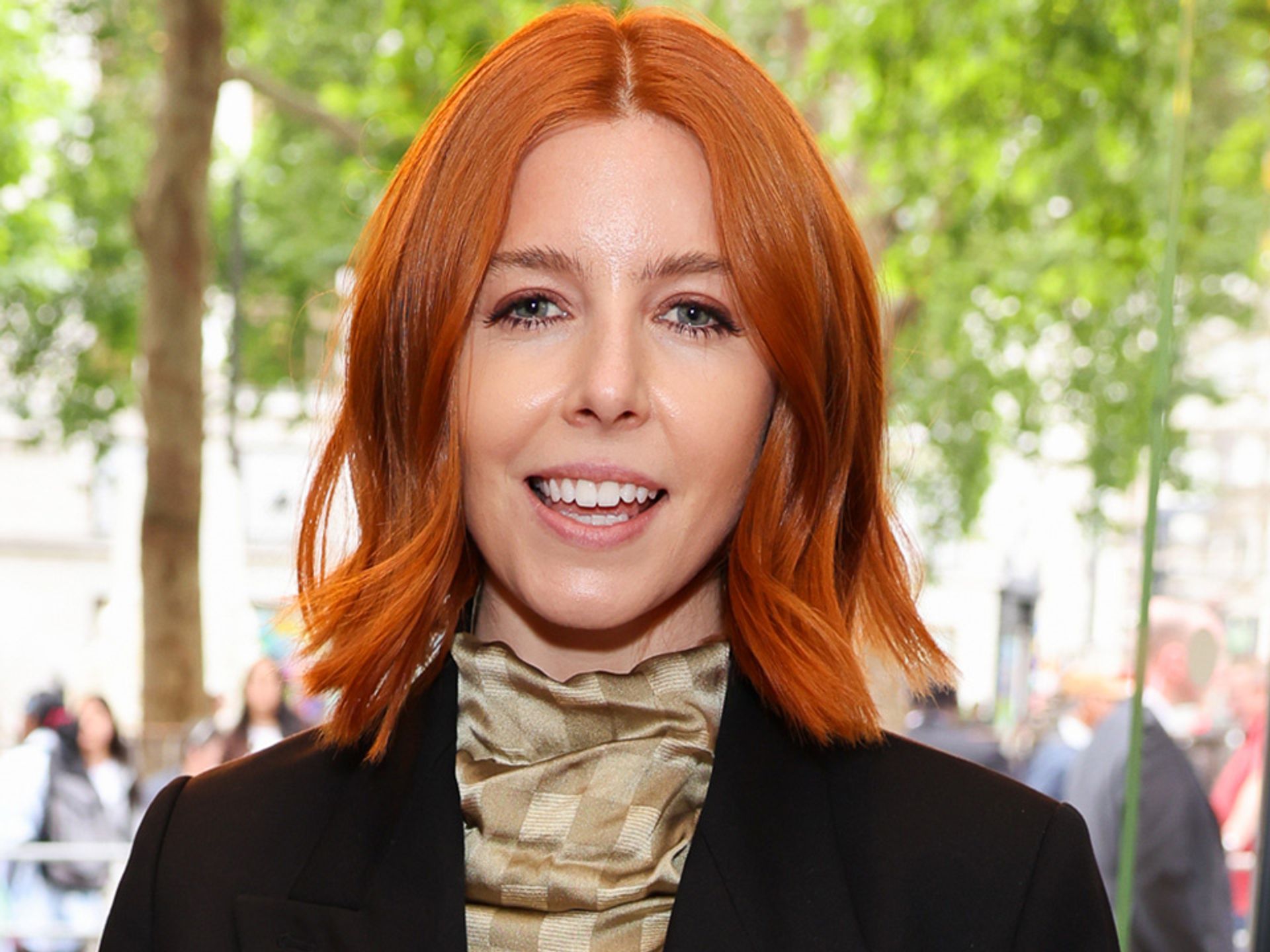 Stacey Dooley poses in just a dressing gown for candid update from stunning  home | HELLO!