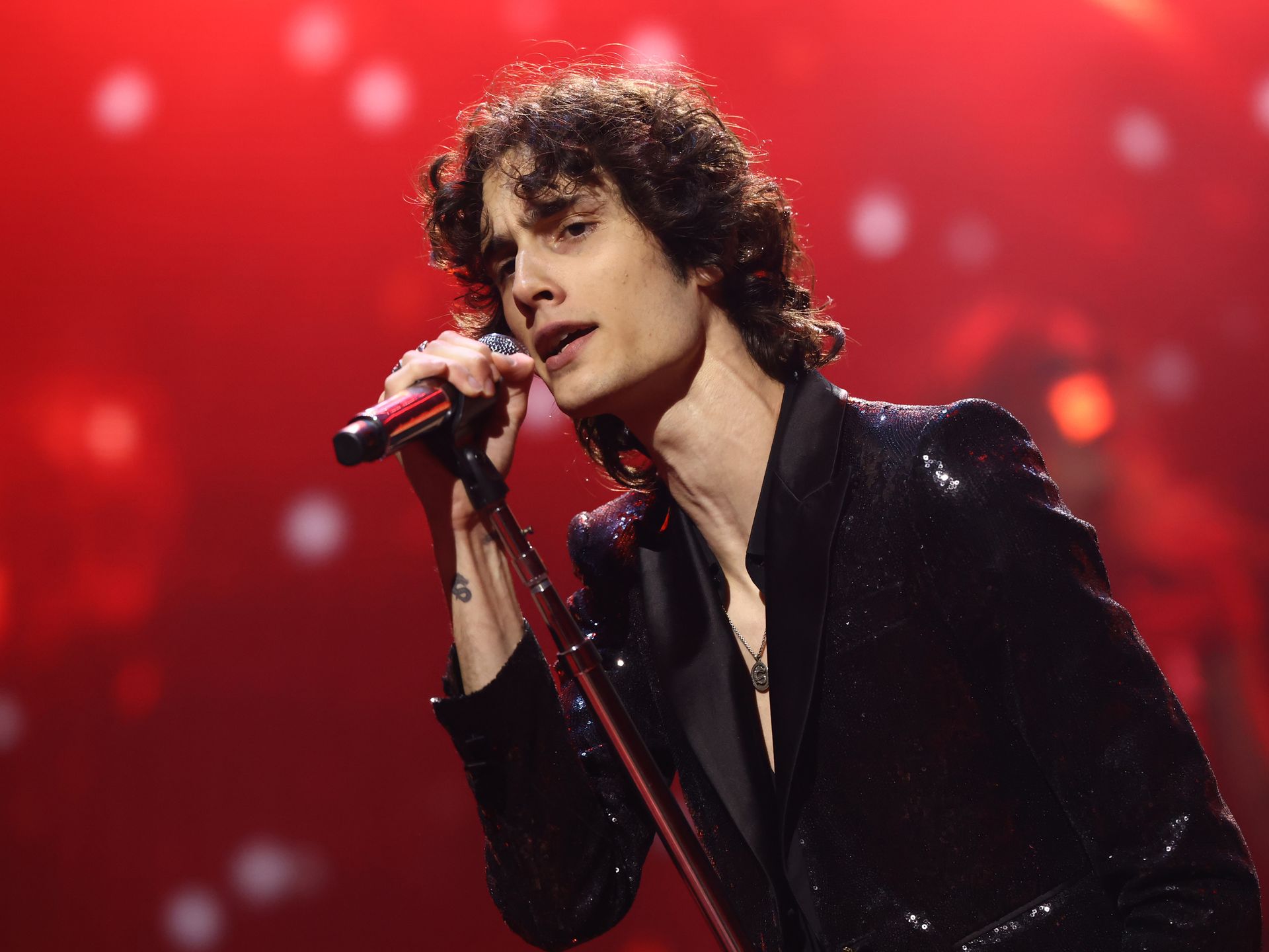 Meet Sombr, the 20-year-old musician causing drama on TikTok | HELLO!