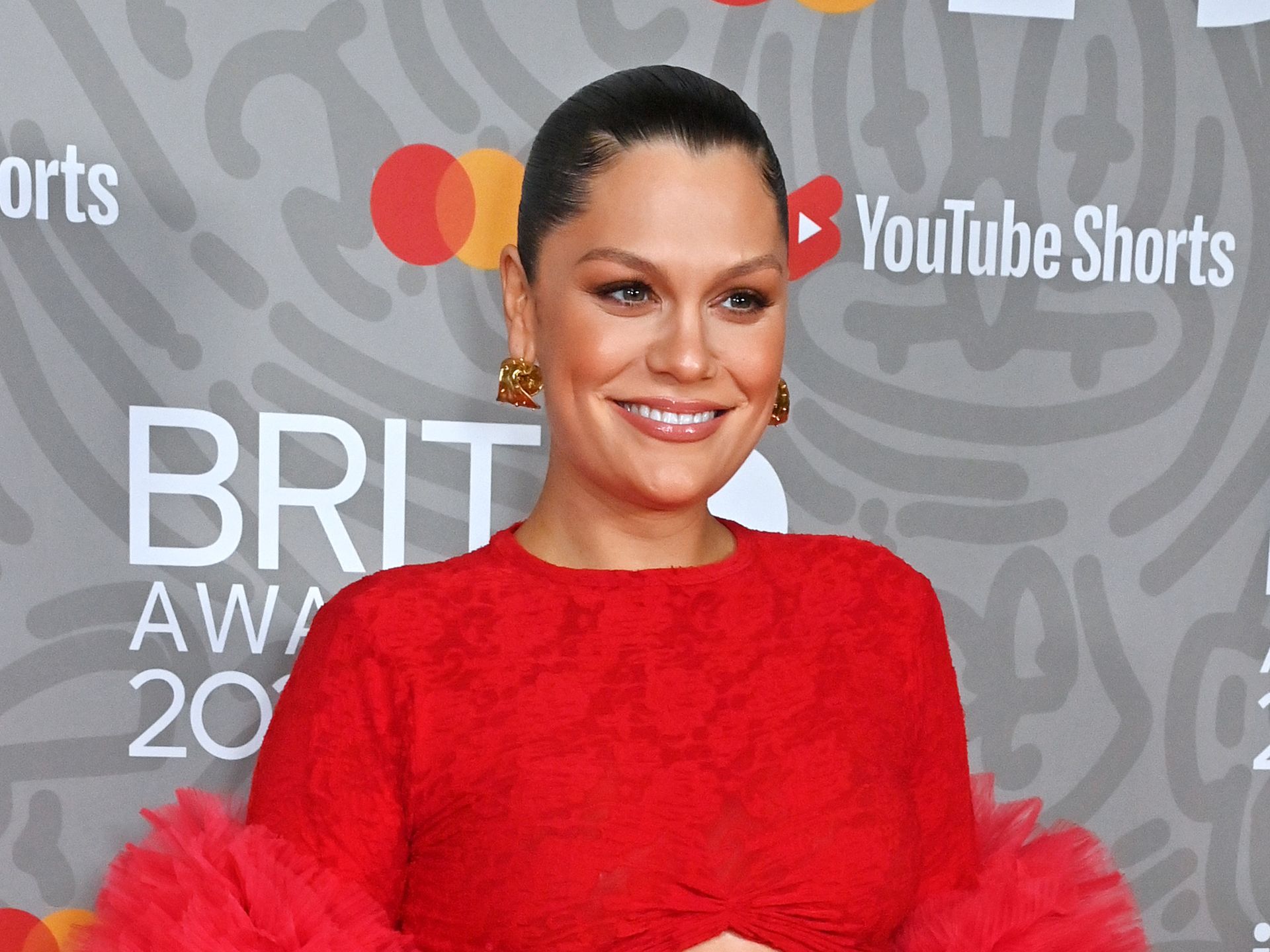 Jessie J looks incredible as she shows off figure in sexy new