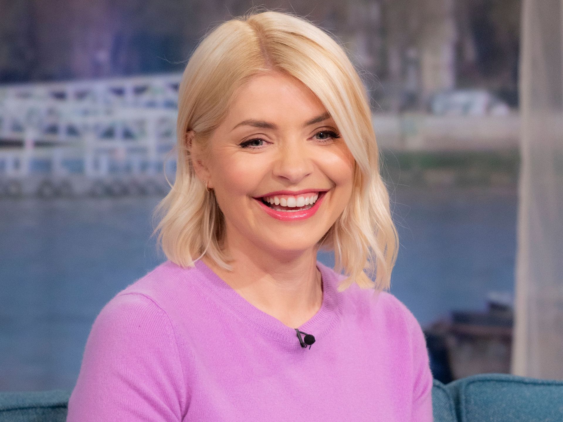 Holly Willoughby sparks reaction as she confirms This Morning return  following extended break