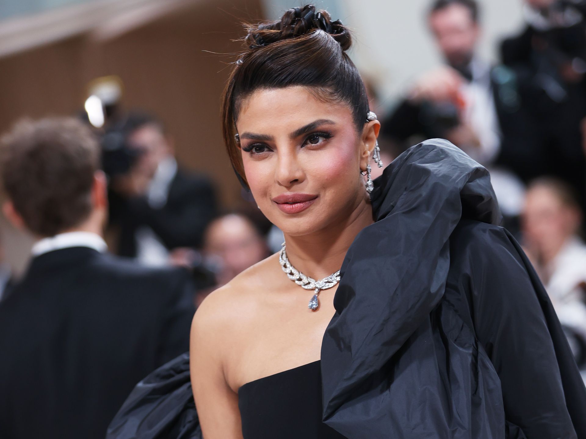 The Best Jewelry and Accessories from the 2022 Met Gala, Photos – Footwear  News