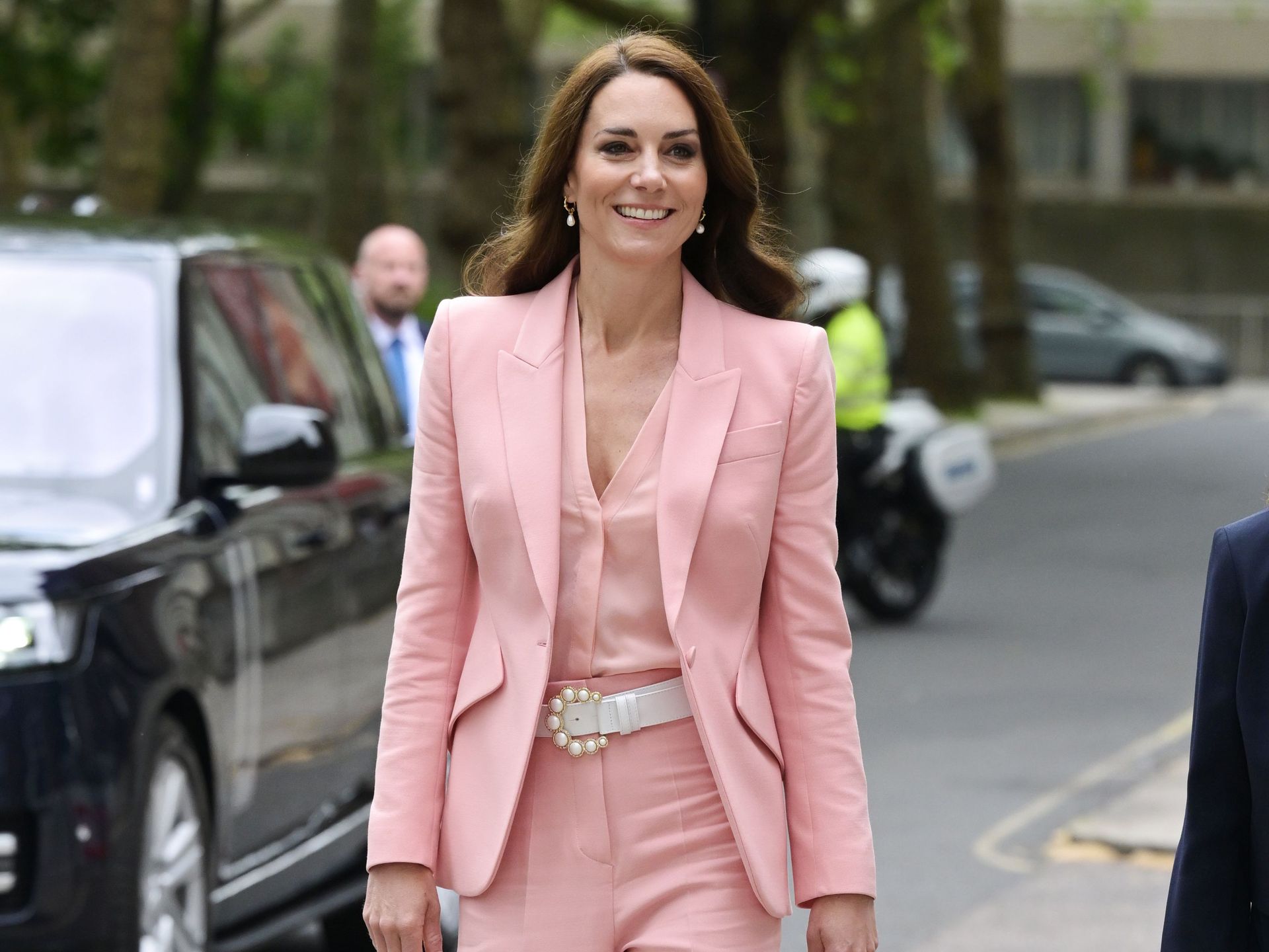 Kate Middleton Pairs Printed Gap Pants With Blazer