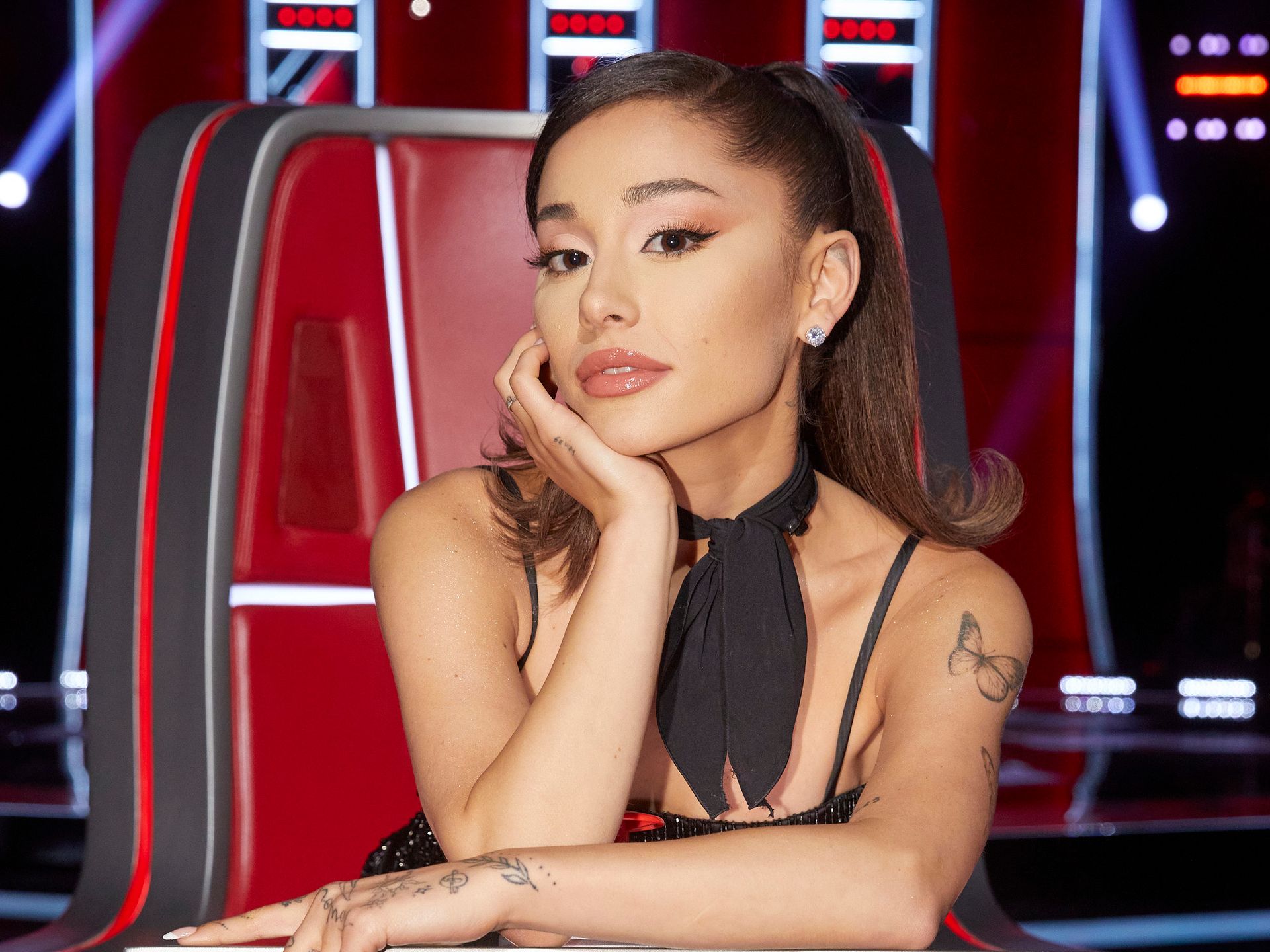14 Unique Things Ariana Grande Spends Her Millions On (+ 6 That