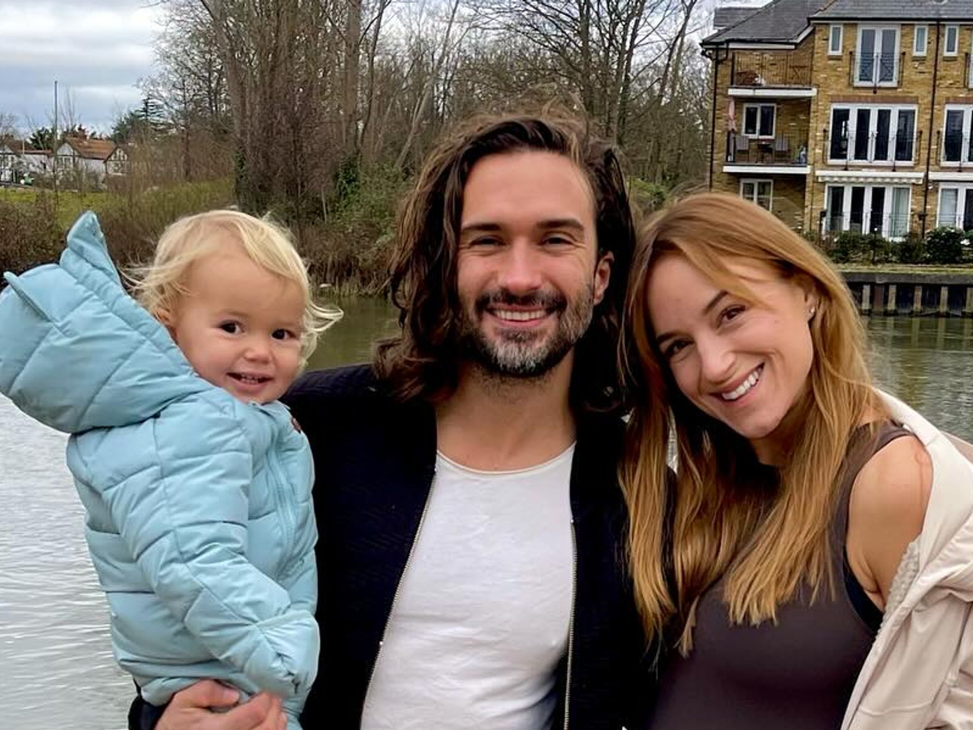 Joe Wicks' pregnant wife Rosie rushed to hospital in emergency dash to have  appendix removed