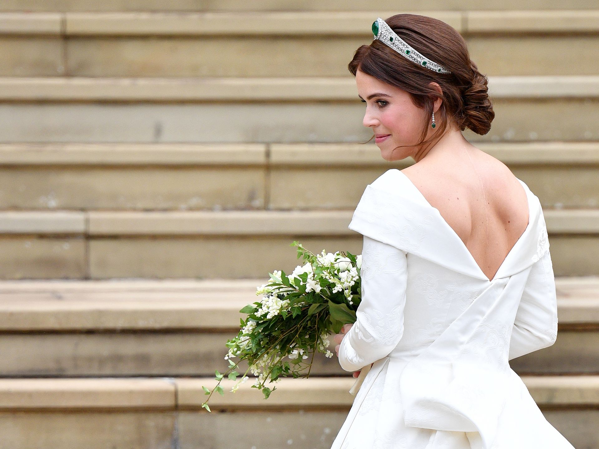 Princess eugenie hotsell wedding dress evening