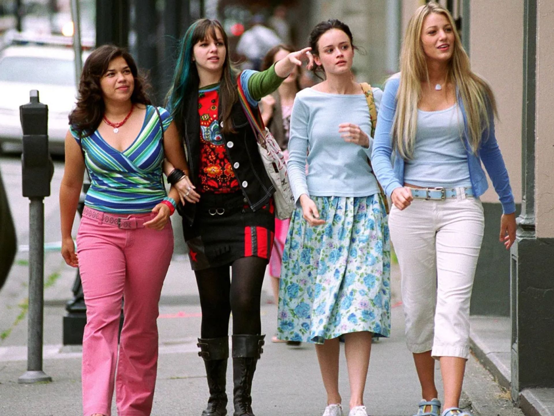 5 Iconic 'The Sisterhood of the Travelling Pants' style moments