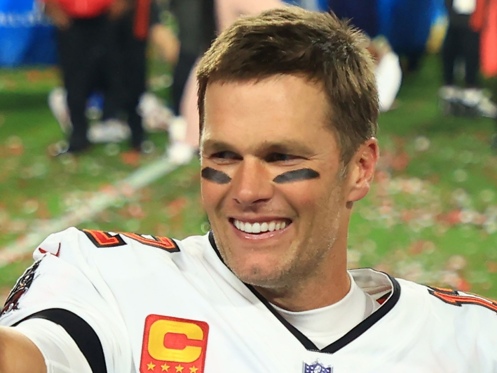 Which football team does Tom Brady support?