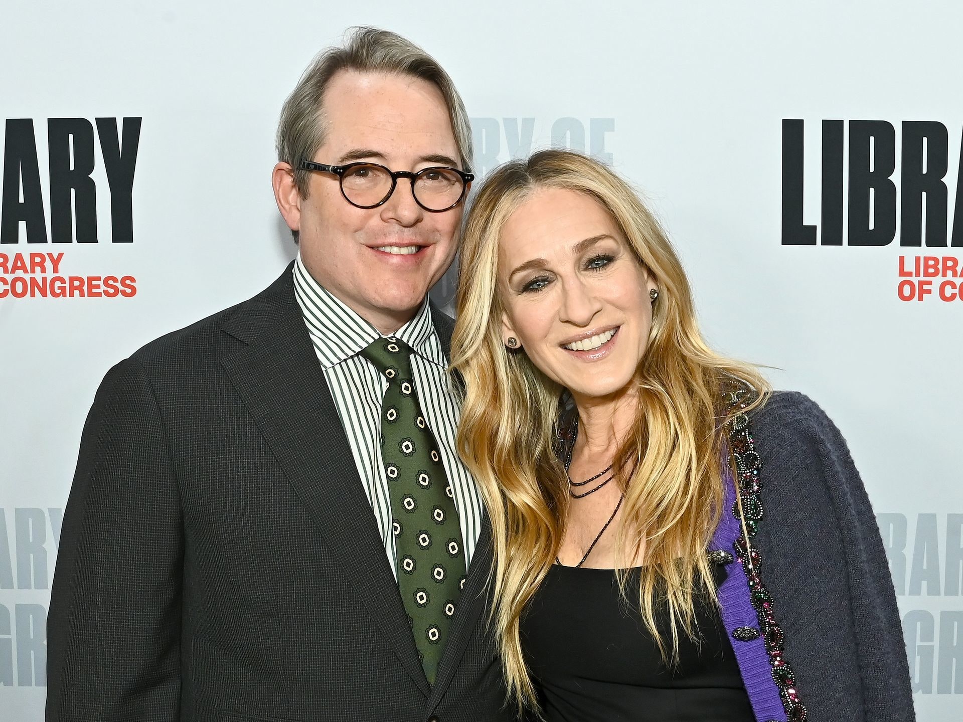 Sarah Jessica Parker just wore mismatched shoes for Matthew