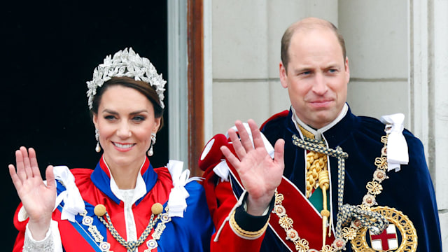 William and Kate wave on the balcony on coronation day