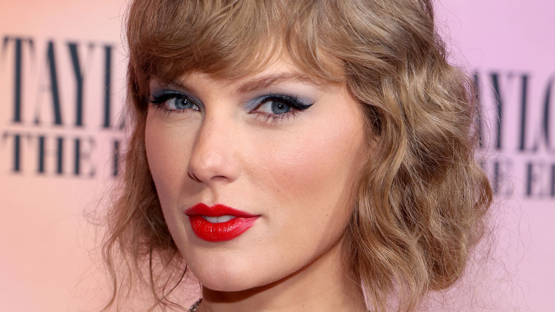 taylor swift blue dress