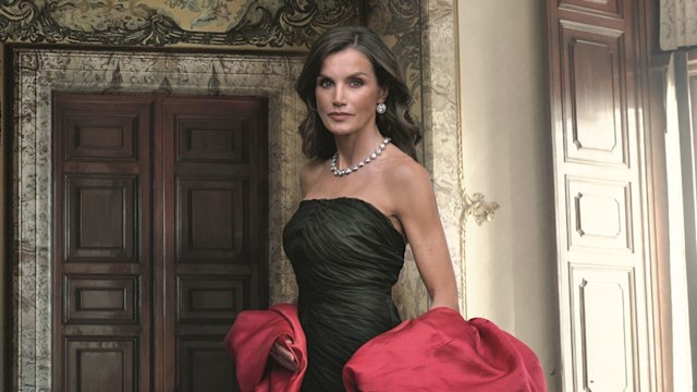 Queen Letizia wearing black strapless gown