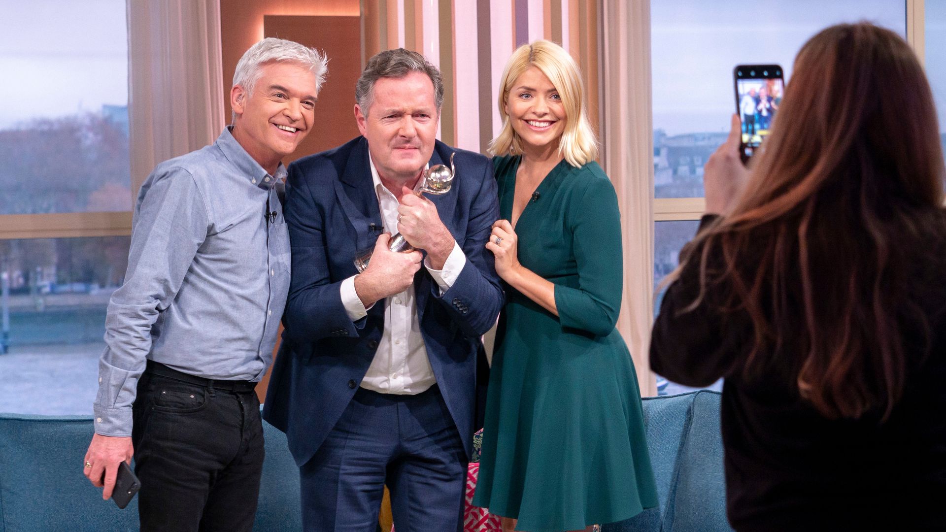 Piers Morgan Reacts To Holly Willoughbys Divisive This Morning Statement About Phillip 