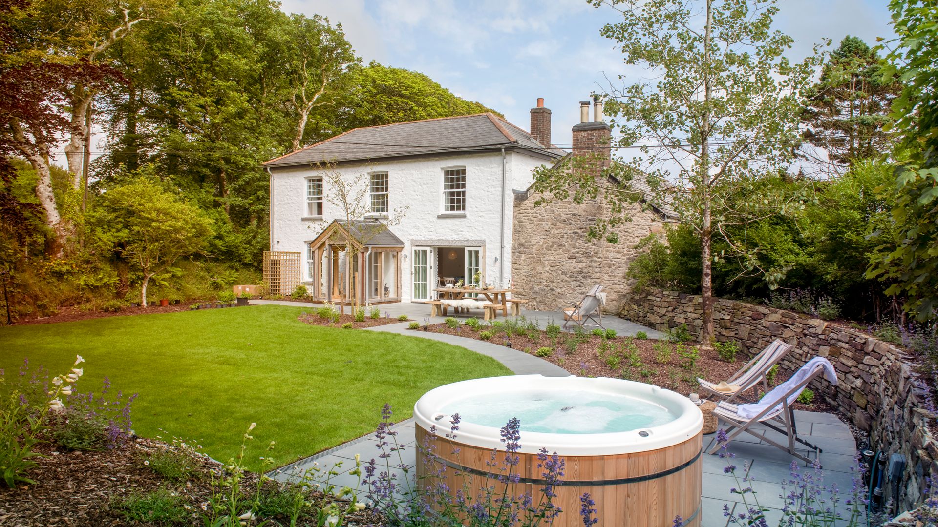Moss Farmhouse on Bodmin Moor, Cornwall, has a fully enclosed-garden