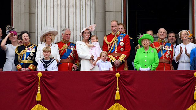 royal family pose for photo 
