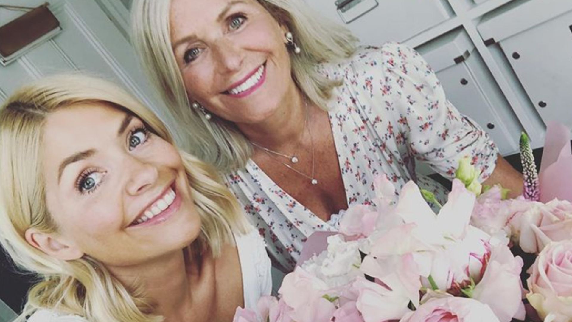 holly willoughby and mum