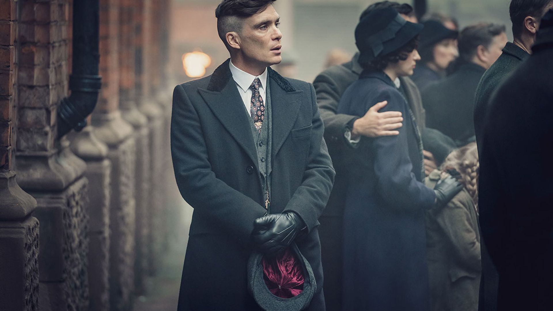 Get To Know The Peaky Blinders Suit Style – Leonard Silver