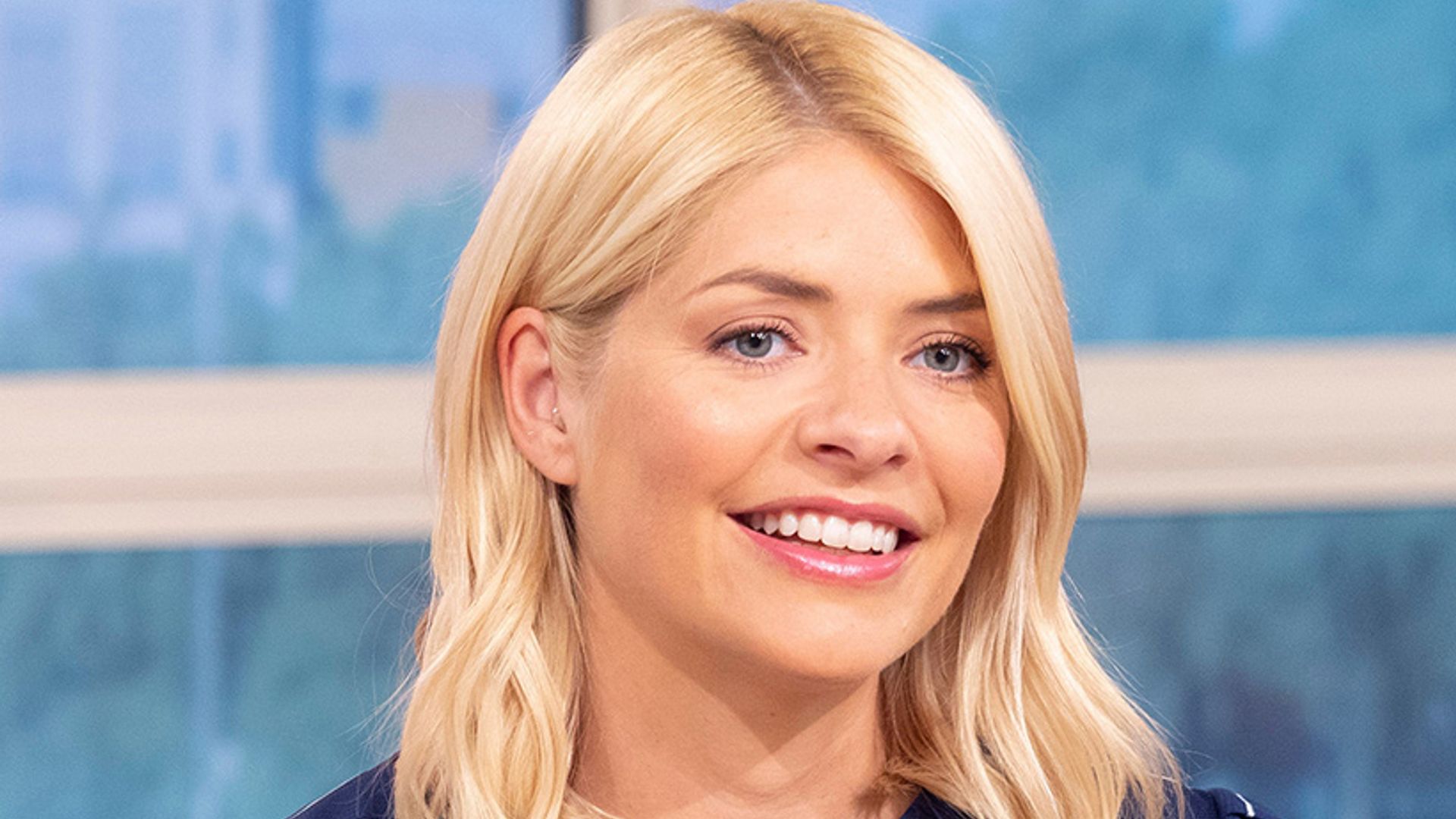 holly willoughby jeans this morning