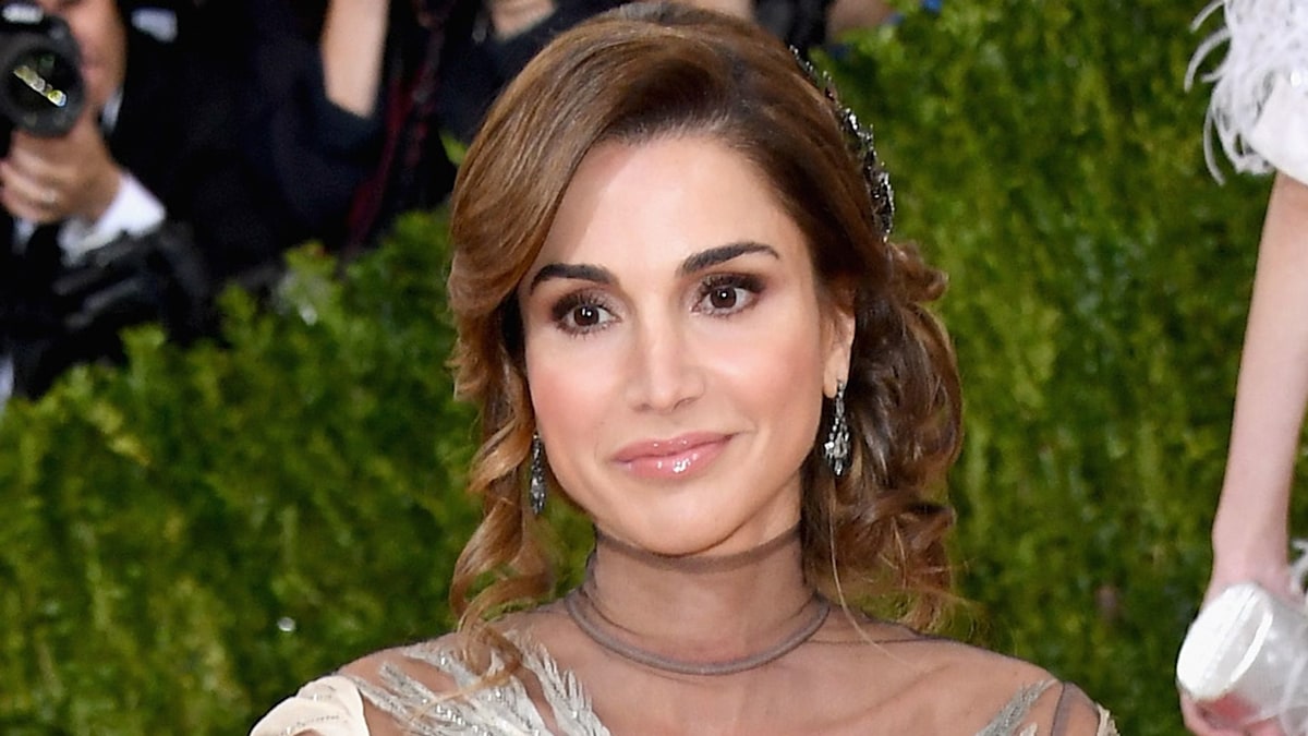Queen Rania just gave her shimmering Fendi gown a makeover for Jeff Bezos' pre-wedding party