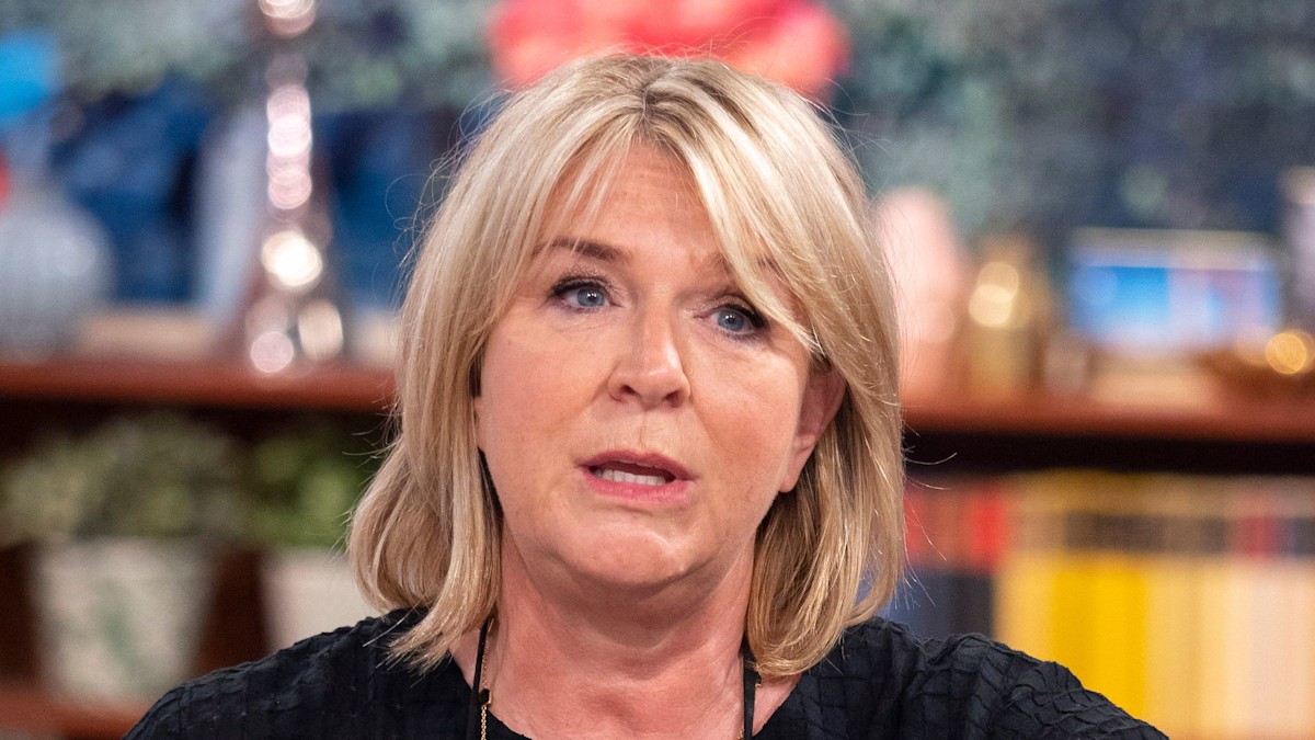 Fern Britton flooded with support after ‘distressing’ incident with paparazzi