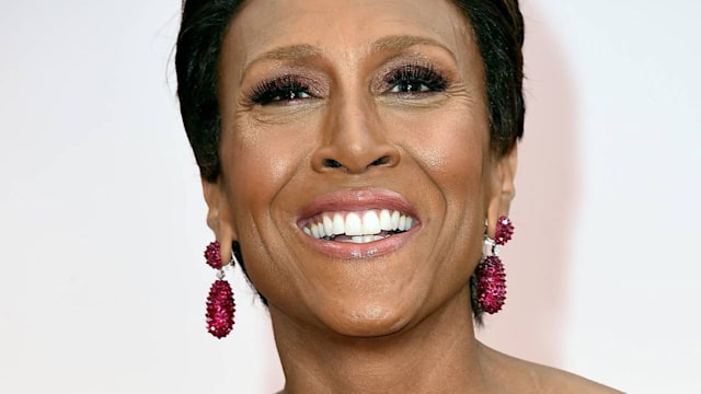 gma robin roberts poolside photo special occasion