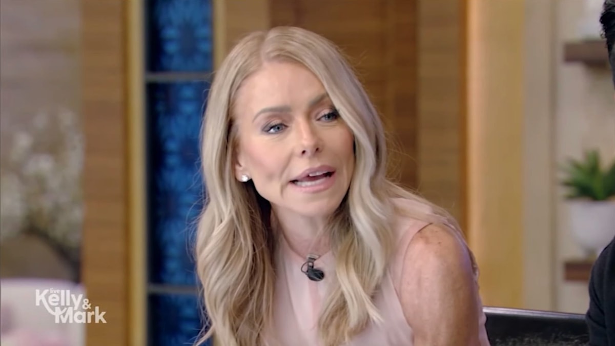 Kelly Ripa shocks viewers with surprise divorce confession during live show with husband Mark Consuelos