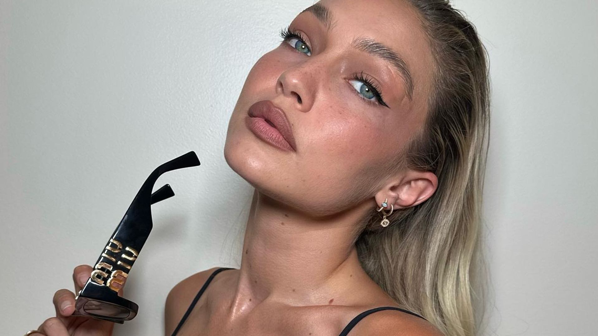 Gigi Hadid’s gold gown is perfect for the festive season ahead