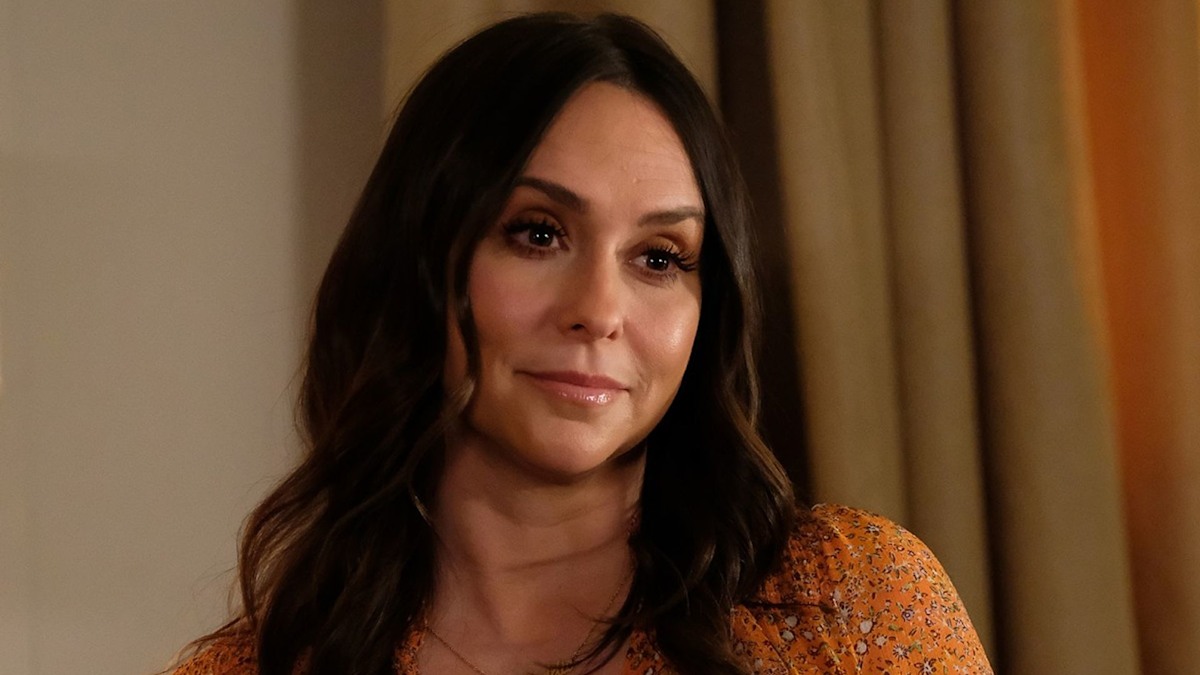911 star Jennifer Love Hewitt shares honest pregnancy update with