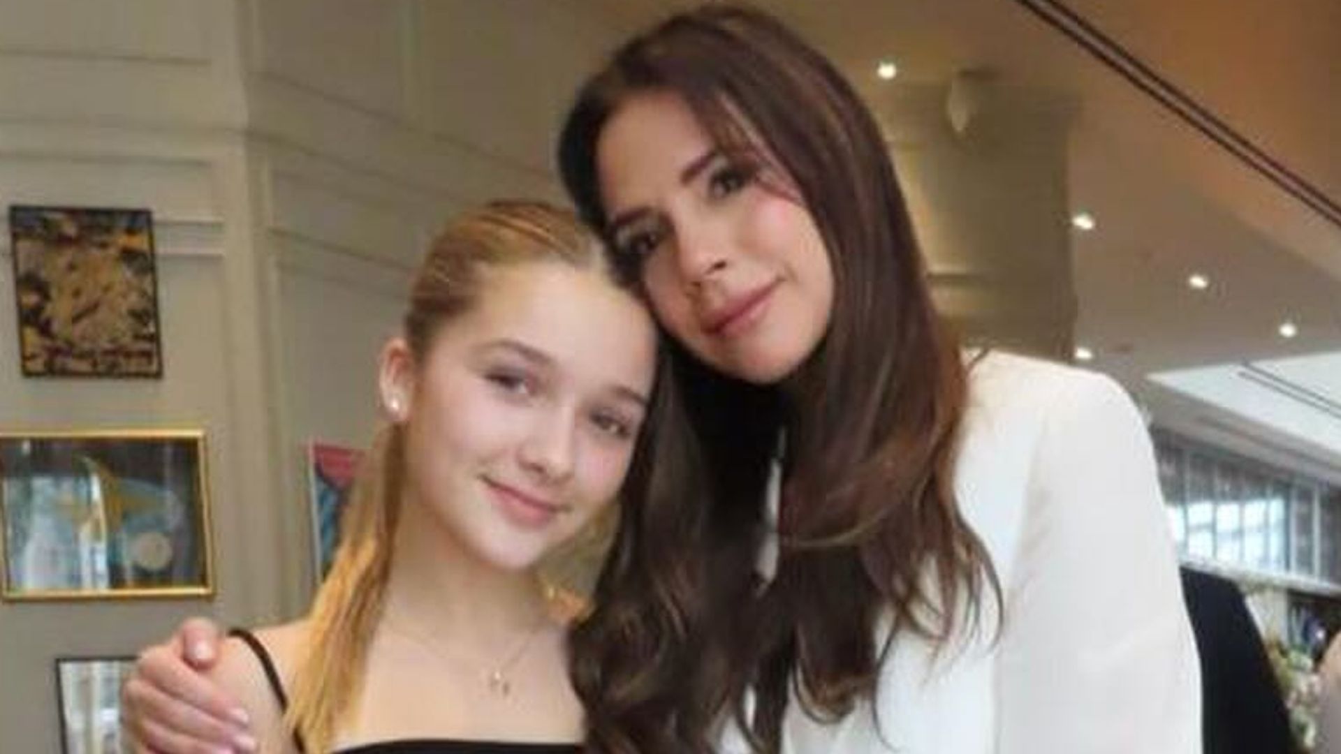 Harper Beckham just wore a sentimental necklace with a family meaning