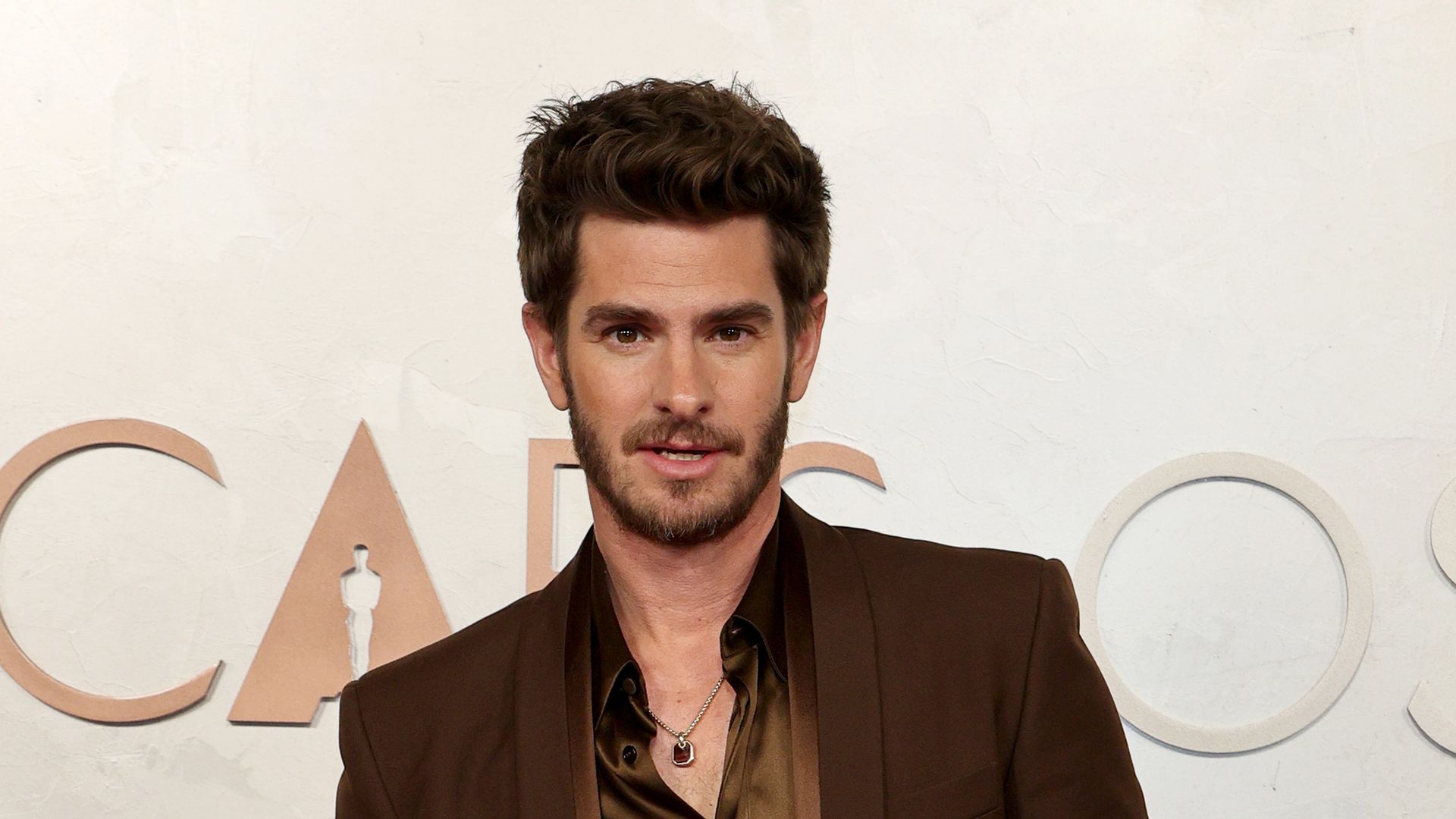 Andrew Garfield attends the 97th Annual Oscars at Dolby Theatre on March 02, 2025 in Hollywood, California