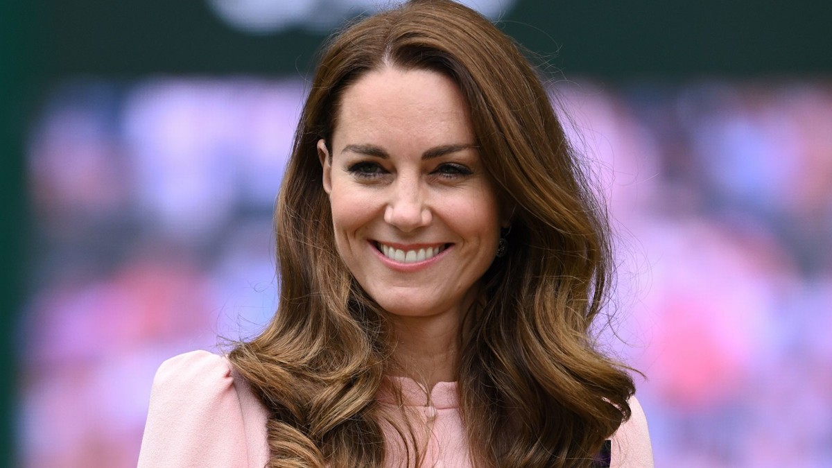 Kate Middleton surprises in candy-pink princess dress that got everyone ...