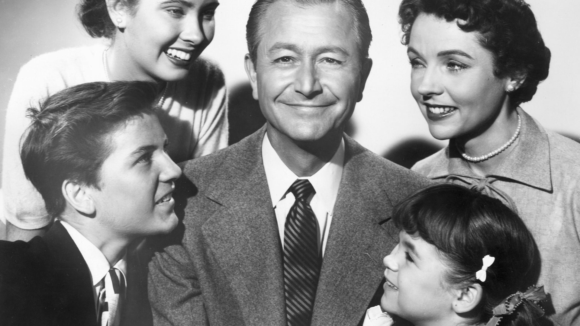 hellomagazine.com - Beatriz Colon - Inside the troubled life of Hollywood golden age child actress Lauren Chapin, dead at 80