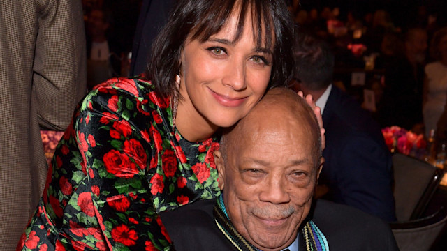 Rashida Jones and Quincy Jones attend the Pre-GRAMMY Gala and GRAMMY Salute to Industry Icons Honoring Sean "Diddy" Combs on January 25, 2020 in Beverly Hills, California