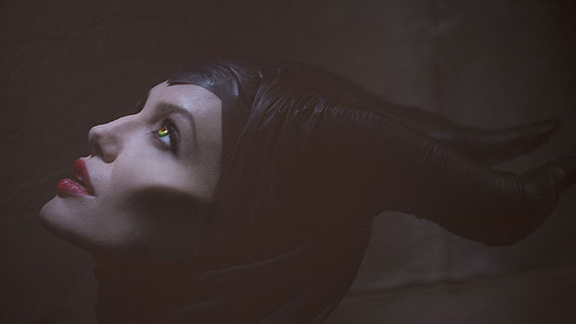 angelina jolie 