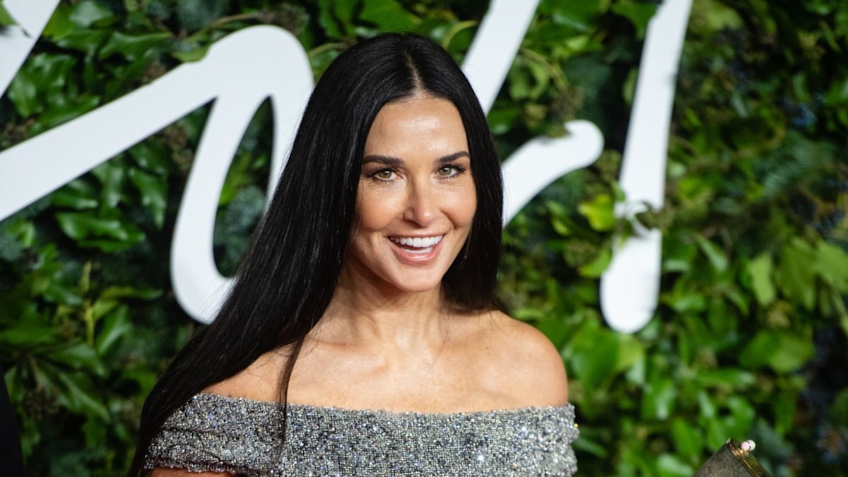 Demi Moore makes unexpected appearance in low-cut black dress with ...