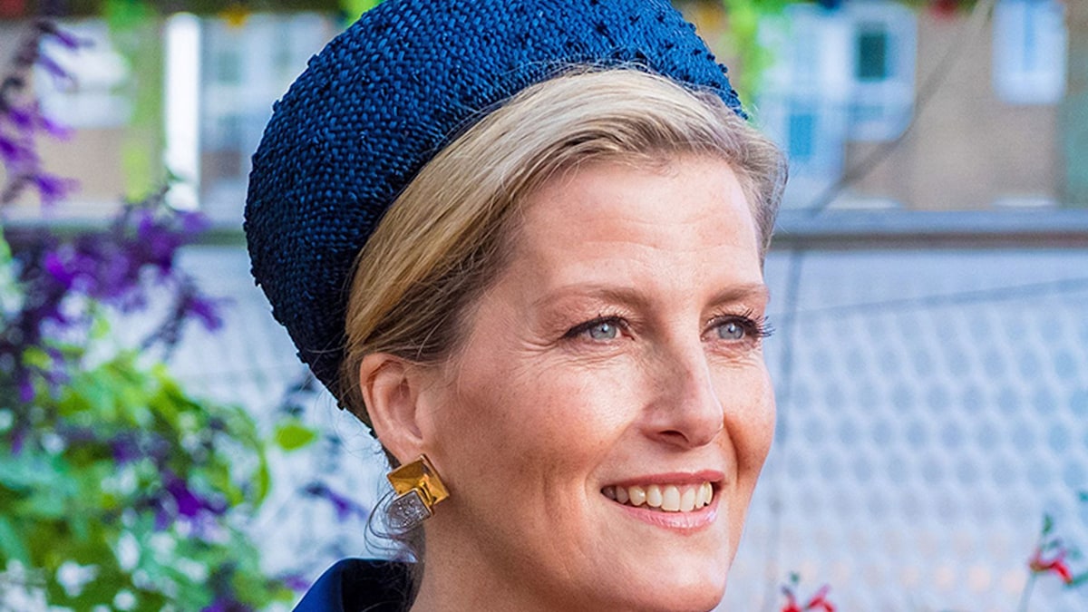 Queen Máxima made secret tweak to waist-cinching colour-clash