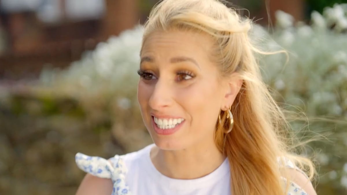 Stacey Solomon's garden at £1.2m Essex mansion is a countryside dream - and wow