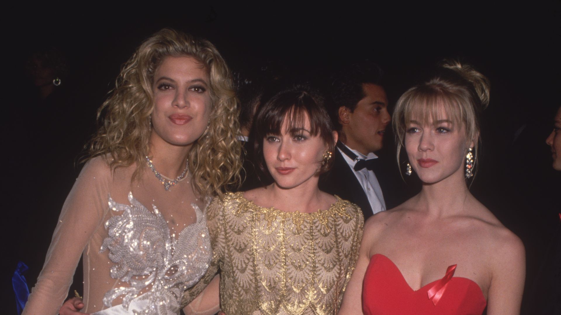 17th March 1992:  L-R: American actors Tori Spelling, Shannen Doherty, and Jennie Garth,