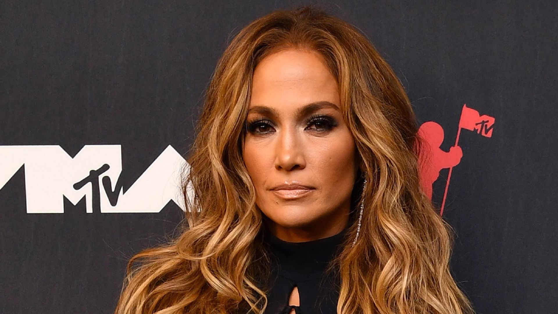 Jennifer Lopez recreates 'All I Have' video scene for Coach