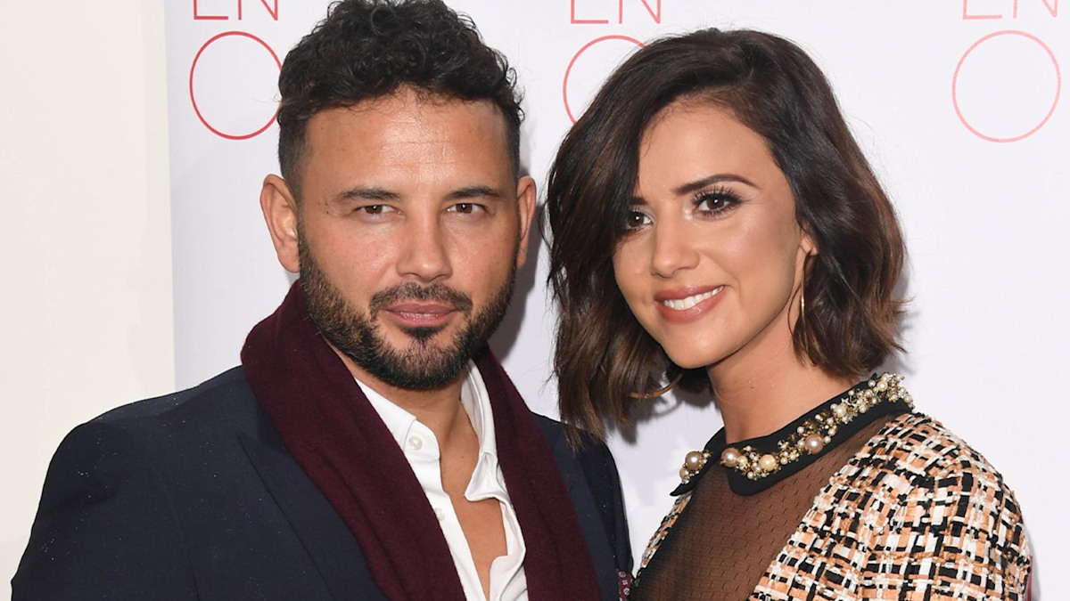 Ryan Thomas falls through wall during home renovations with Lucy ...