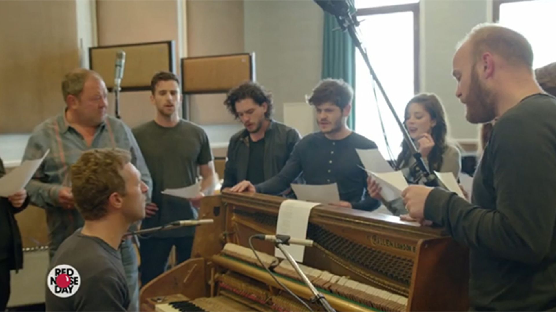 halskæde skive skelet Coldplay create Game of Thrones musical for Red Nose Day USA | HELLO!