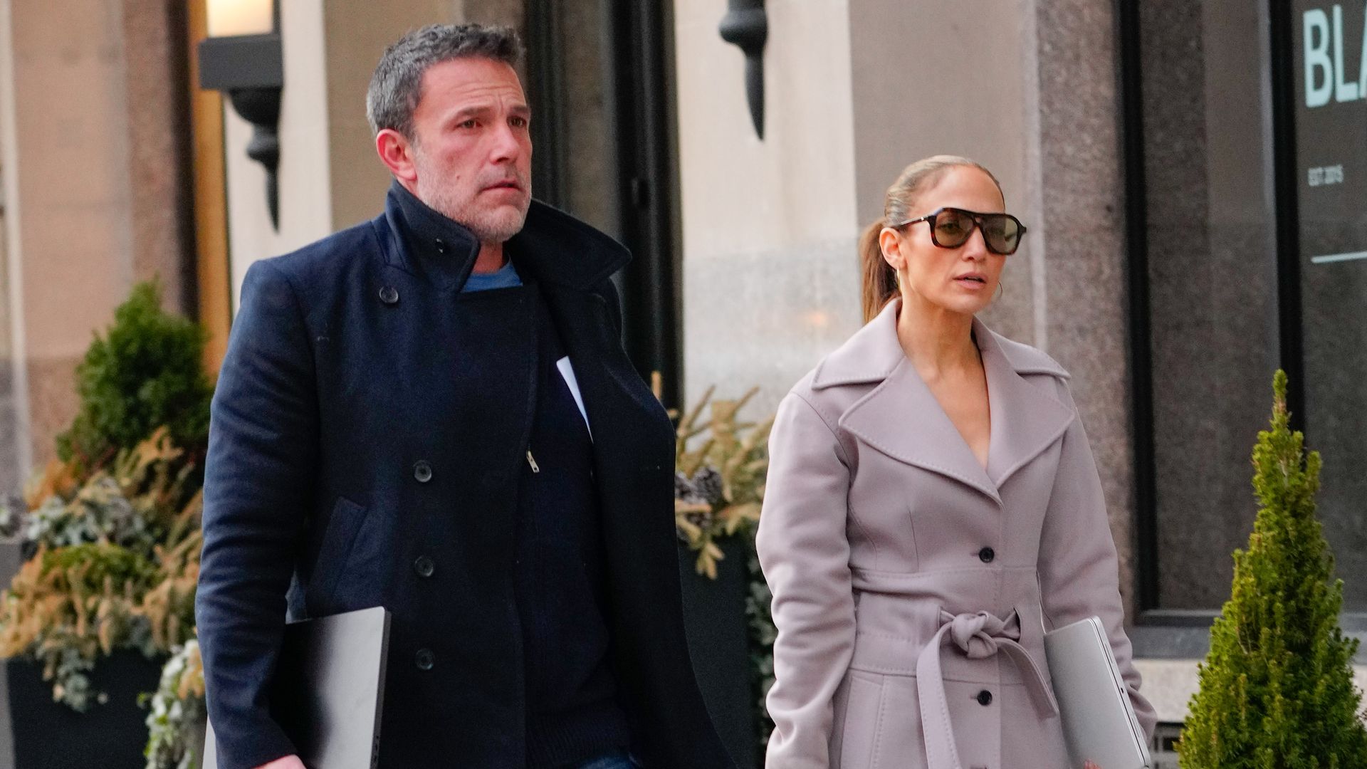 Ben Affleck and Jennifer Lopez on New York City street