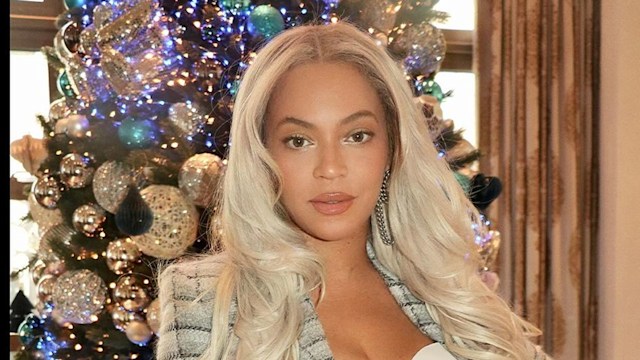 Beyoncé shares holiday photos in a plaid skirt suit