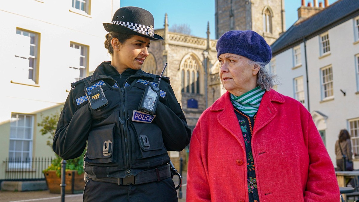 Dawn French's 'brilliant' 6-part crime sitcom is going on my New Year  watchlist – watch | HELLO!