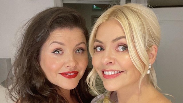 A close-up photo of Kelly and Holly Willoughby 