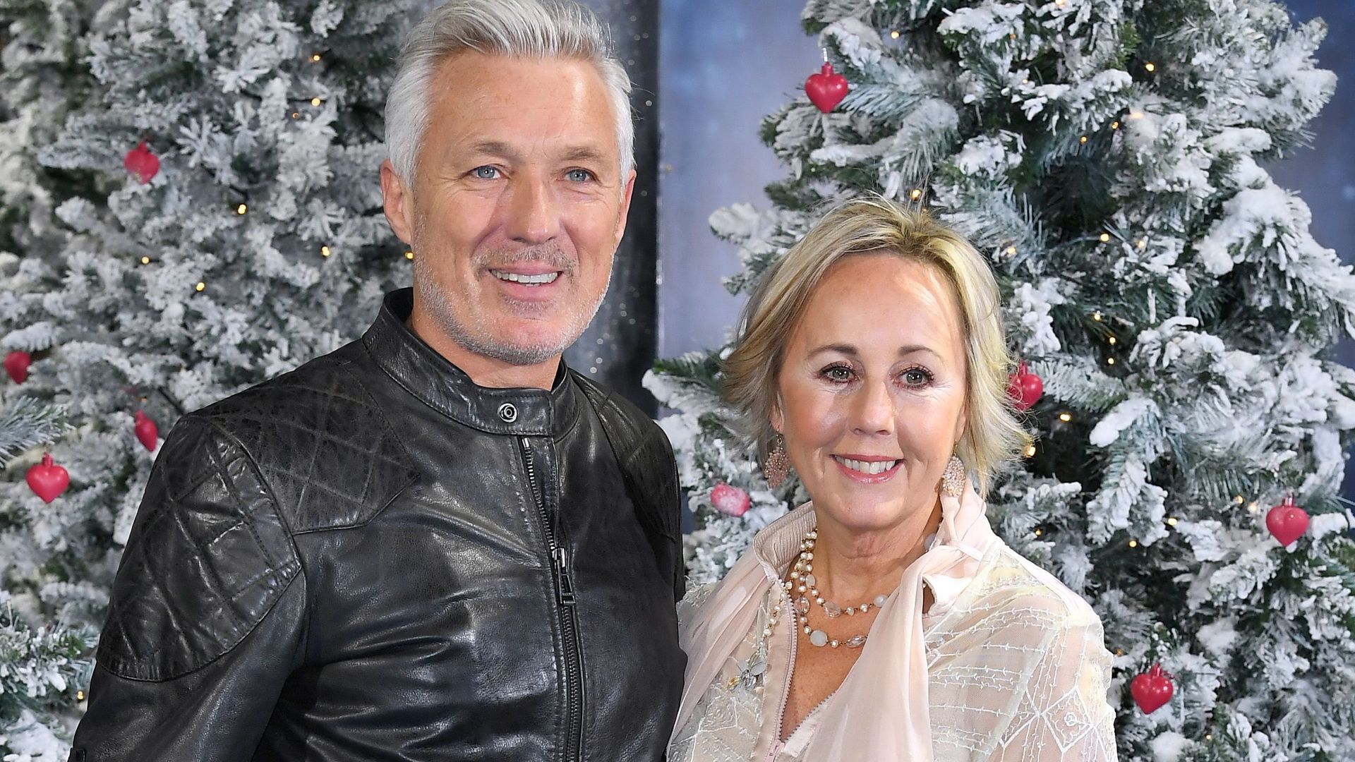 Martin and Shirlie Kemp’s frosted Christmas transformation at old family mansion