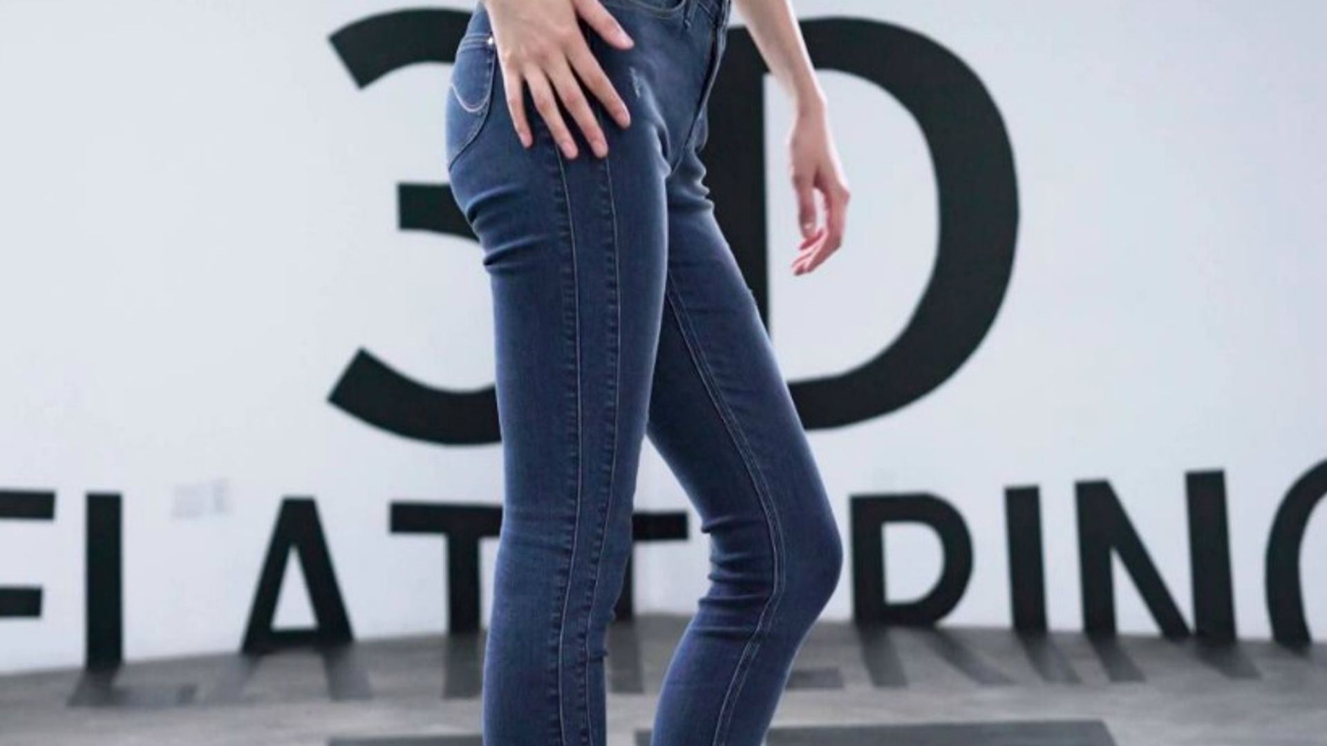 contouring jeans