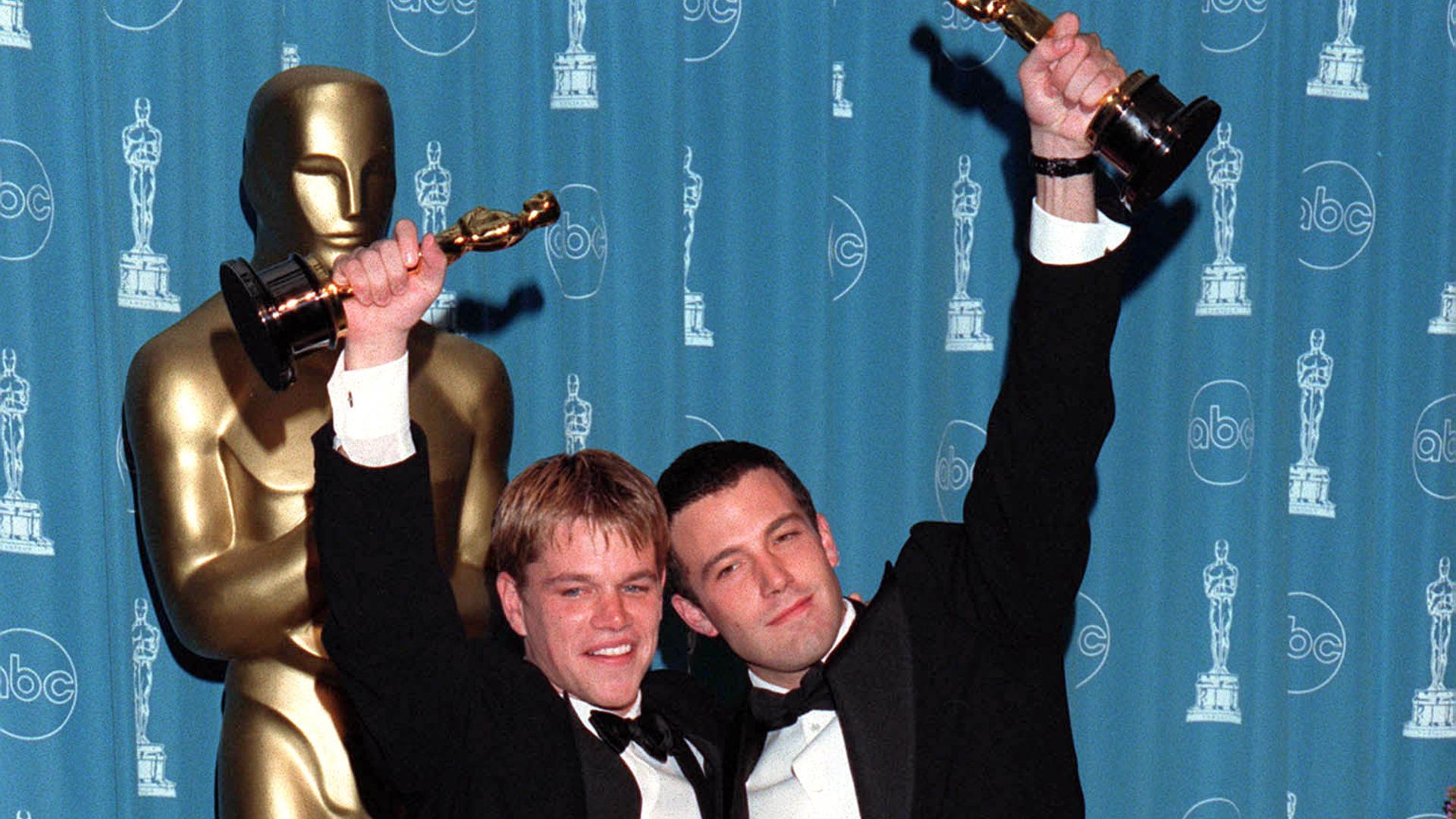 Matt Damon and Ben Affleck at the 1998 Oscars, where they won the Best Original Screenplay award for Good Will Hunting